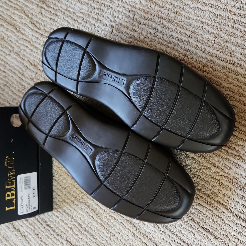 L.B. Evans Atlin Slipper 9EEE New in Box Chocolate - Picture 3 of 7